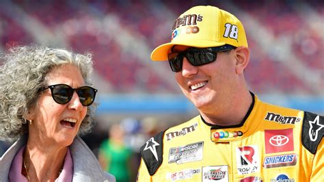 Kyle Busch Celebrates 'Lots To Be Thankful For' In Family Tweet