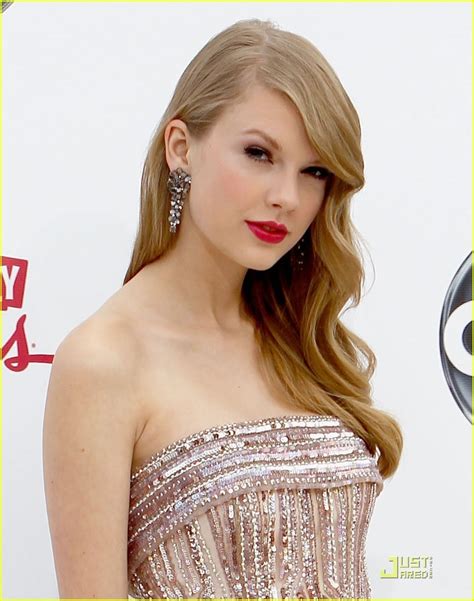 Taylor Swift - Billboard Awards 2011 - Taylor Swift Photo (22271140 ...