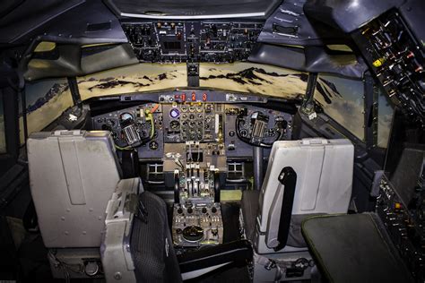 844: Inside Cockpit of Boeing 727 | Inside the cockpit of a … | Flickr