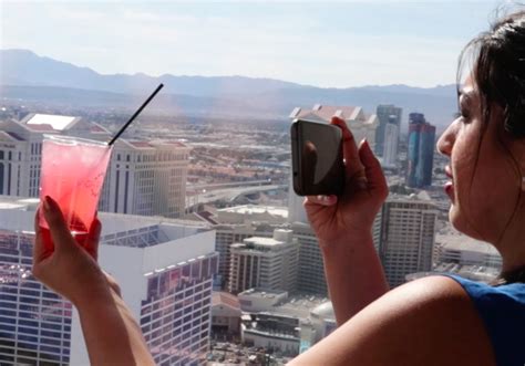 You Can Drink Cocktails 550-Feet In The Air On The World's Tallest Ferris Wheel