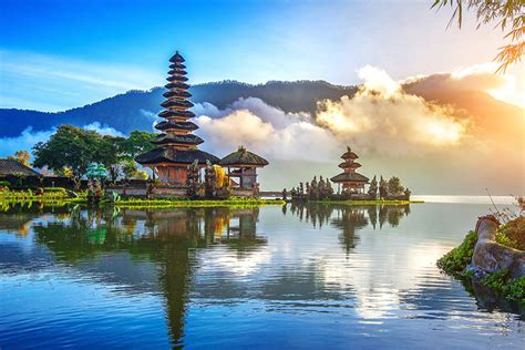 6 Tempat Wisata di Bali yang Wajib Didatangi - Hari Libur Nasional