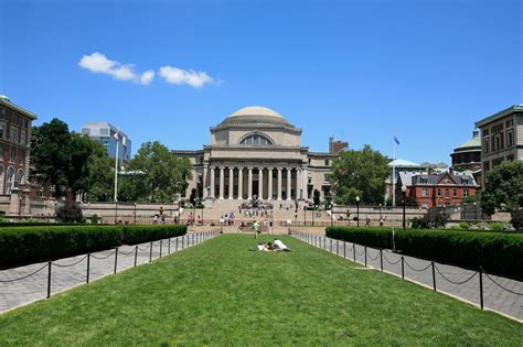 Columbia College: While Expensive, Officials Say it’s Reasonable for an Arts School – Did My Nails