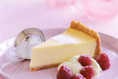 Classic baked vanilla cheesecake | Recipe Cart