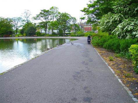 Leazes Park Ducks and Lake © Newbiggin Hall Scouts cc-by-sa/2.0 :: Geograph Britain and Ireland