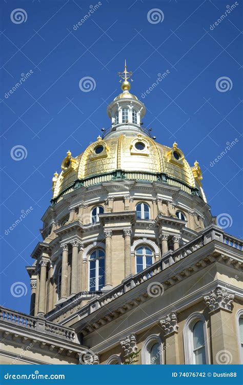 Iowa State Capitol Building Dome Stock Photo - Image of building, moines: 74076742