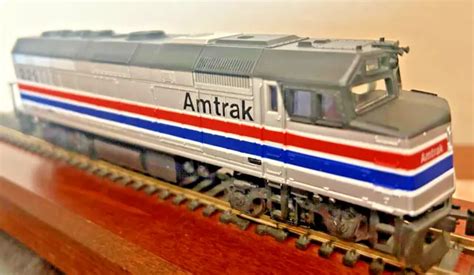 F40PH AMTRAK DIESEL LOCOMOTIVE -DC - HO Scale -"LIFE LIKE "- NEW RTR ...