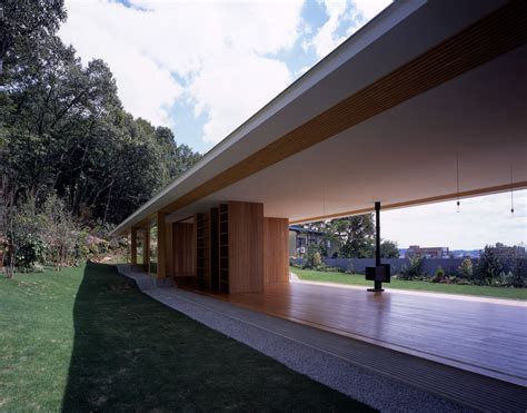 Floating Roof House / Tezuka Architects | ArchDaily