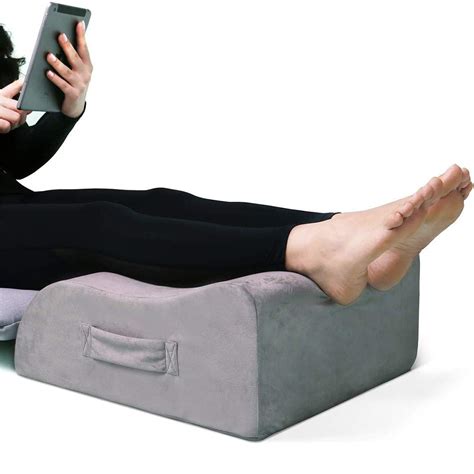 Leg Elevation Pillow, LightEase Memory Foam Leg Elevating Support Wedge ...