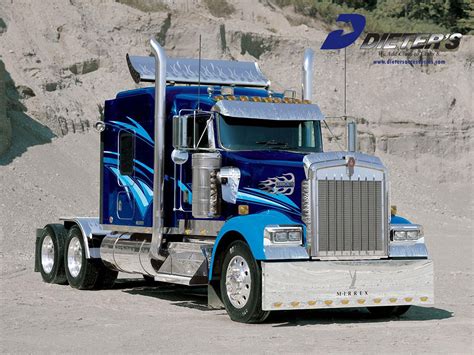 Американский тягач Kenworth W900