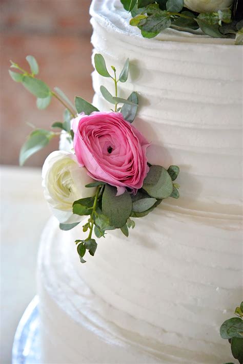 Cake Preview: Martin's Supermarkets | The Wedding Mag