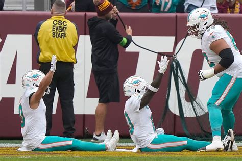 Tyreek Hill made his Dolphins teammates practice the roller coaster ...