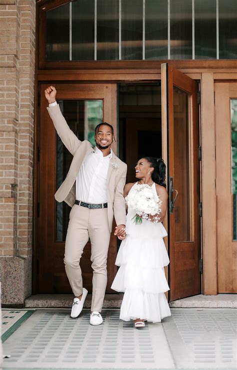 Simone Biles marries Texans safety Jonathan Owens in Houston wedding