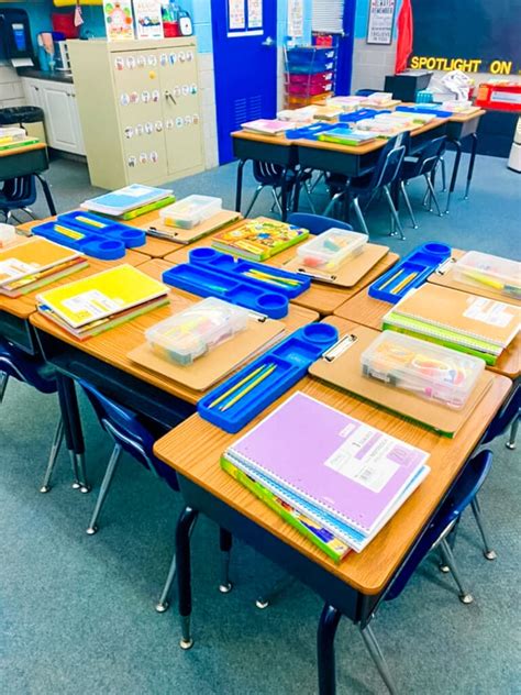 13 Classroom Desk Arrangement Ideas - Lucky Little Learners