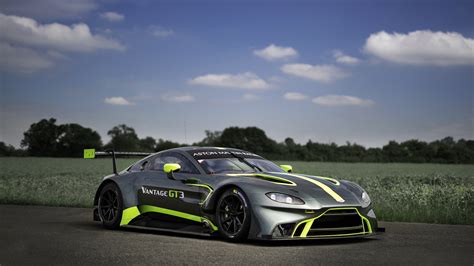 Aston Martin Vantage GT3 and GT4 customer race cars revealed