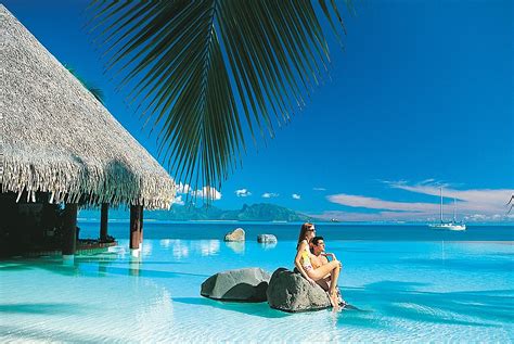 Intercontinental Hotel, Tahiti | Luna de miel romántica, Lugares de vacaciones, Tahití