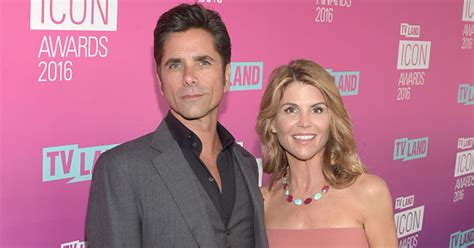 John Stamos & Lori Loughlin Reunite For Nostalgic TikTok: VIDEO - Comic ...