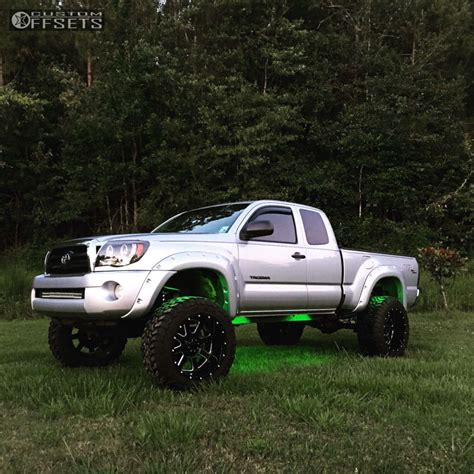 2006 Toyota Tacoma with 20x12 -44 Gear Off-Road Big Block and 33/12 ...