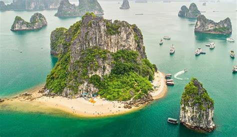 The Best Halong Bay Beaches Revealed | Izitour