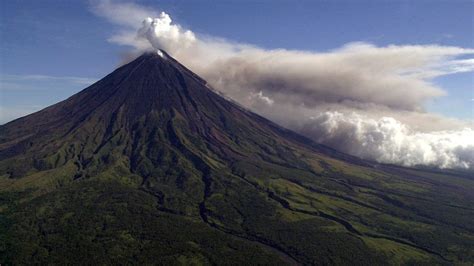 The world’s most beautiful volcanoes - BBC Travel