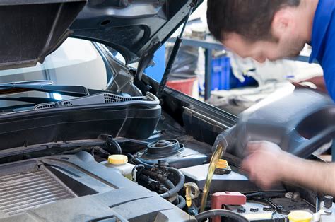 The Top 5 Reasons Oil Changes Are Important | Meineke