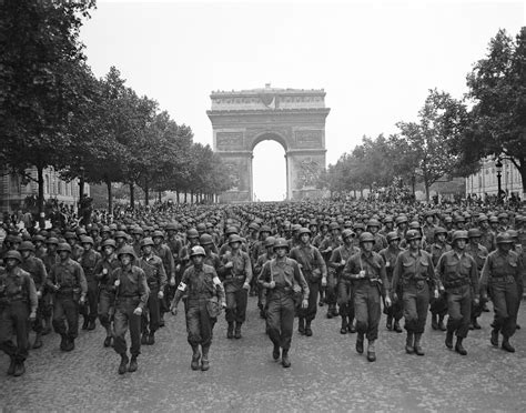 75 years later, World War II veterans go back to Paris