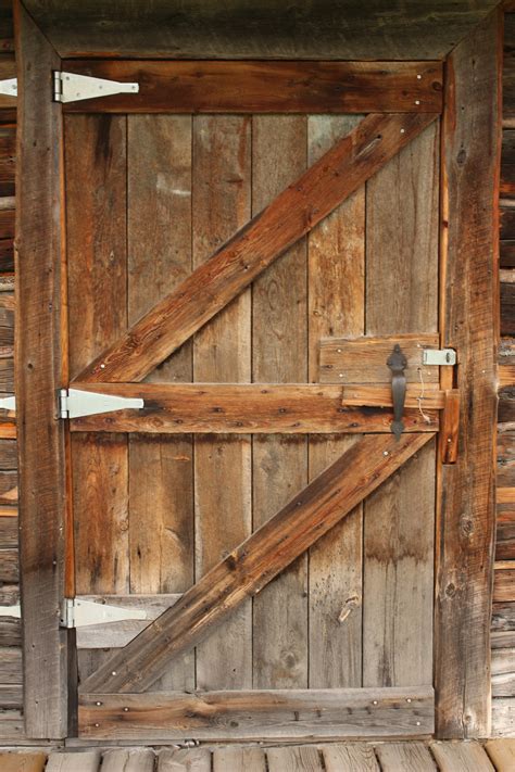 Old Wooden Door Log Cabin Free Stock Photo - Public Domain Pictures