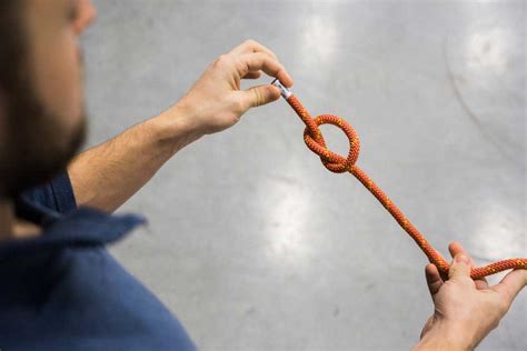 Overhand Knot | Gravitec Systems Inc.