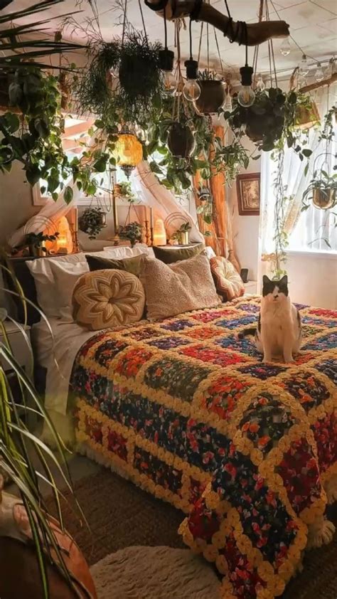 🪴🌞🪵🪷🕯🕰💚 | Bedroom interior, Bedroom makeover, Dream room inspiration