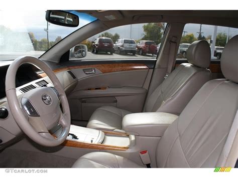 Ivory Interior 2005 Toyota Avalon XLS Photo #38629618 | GTCarLot.com