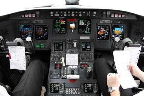 Bombardier CRJ700 Avionics - FlyRadius