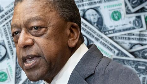 America's First Black Billionaire Calls for $14 Trillion in Reparations — and Wants His Own ...