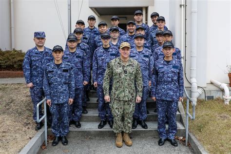 Submarine Group 7 Hosts Japanese Submarine Officers in Yokosuka > U.S. Indo-Pacific Command ...