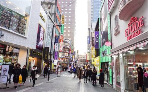 Guide to Shopping Districts Around Seoul, South Korea