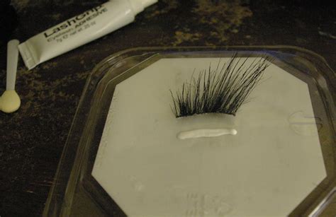 The Domestic Curator: Halloween DIY Fake Eyelashes!!