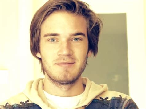 Felix Kjellberg 2018: Haircut, Beard, Eyes, Weight, Measurements, Tattoos & Style - Muzul