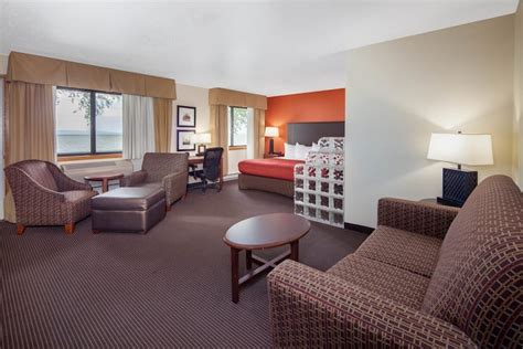 AmericInn by Wyndham Ashland | Ashland, WI Hotels