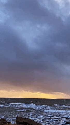 Waving Gif, Sea Waves, Gifs, Clouds, Celestial, Sunset, Quick, Outdoor, Beautiful Landscapes