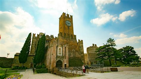 Timelapse view of a Castle in Villafranca, Verona, Italy 2240379 Stock ...