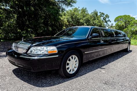 Black Lincoln Stretch Limo - ET Limos