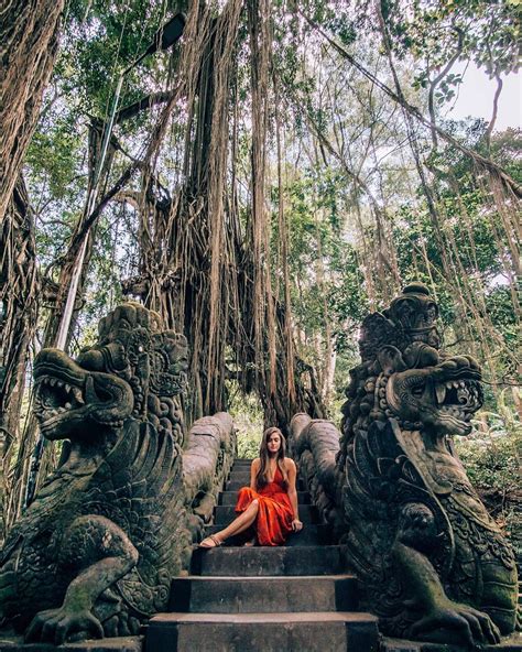 Sacred Monkey Forest Sanctuary Ubud with Alexandra Saper, travelphoto, globetrotter and ...