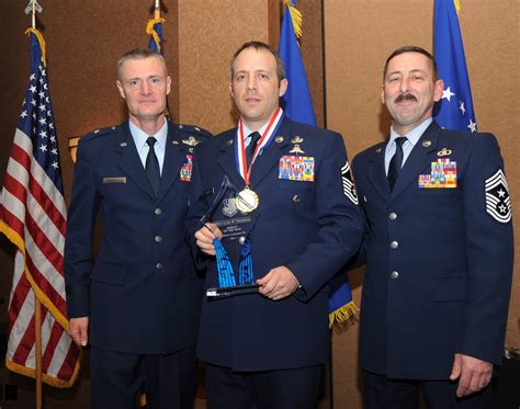 Oregon Air National Guard Awards Banquet > 142nd Wing > Article Display