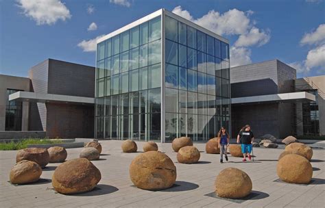 Heritage Center drawing more visitors | Bismarck News | bismarcktribune.com