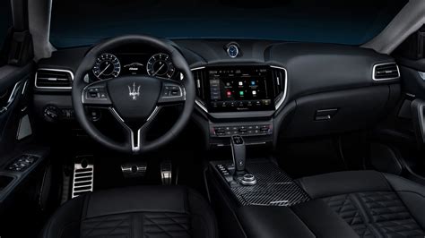 Maserati Ghibli Hybrid breaks cover