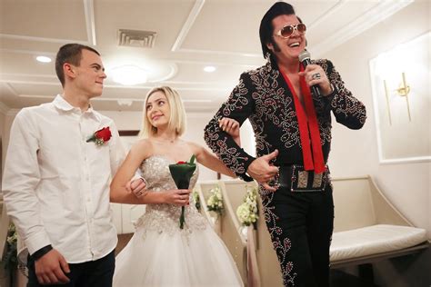 How the Elvis wedding in Las Vegas became a billion-dollar industry - ABC News