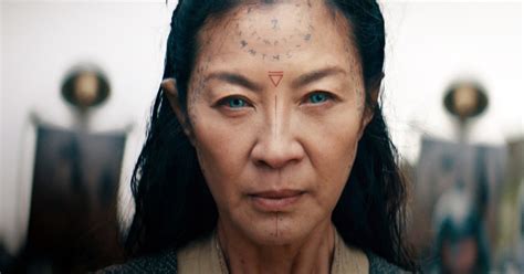 Michelle Yeoh Cut From Avatar 2: The Way of Water, Fans React ...