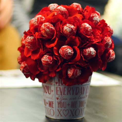 Make Your Sweetheart One Of These Genius Lollipop Bouquets For ...