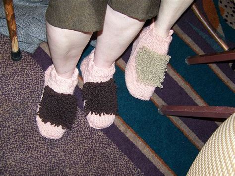 Crochet Hobbit Feet | Crochet, The hobbit, Hobbit feet