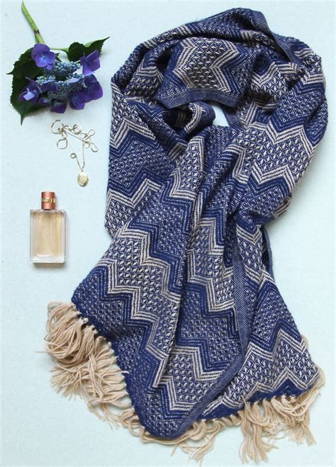 Alpaca wool scarf flatlay - cozy and fashionable! A winter musthave www.dutchinbolivia.com ...