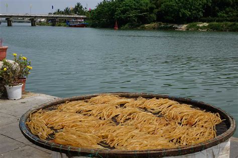 Cao Lau Noodles from Hoi An - Gourmet Food Club