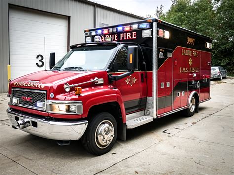 2005 MedTec GMC C-4500 Custom Ambulance | American Response Vehicles